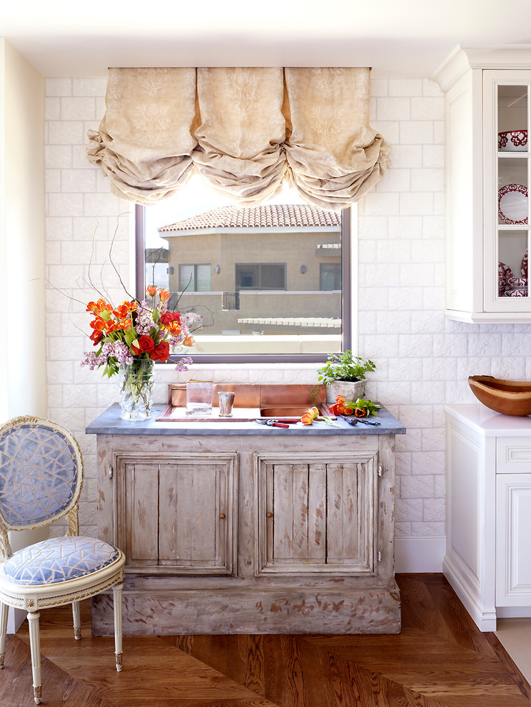 Transitional kitchen photo in Phoenix