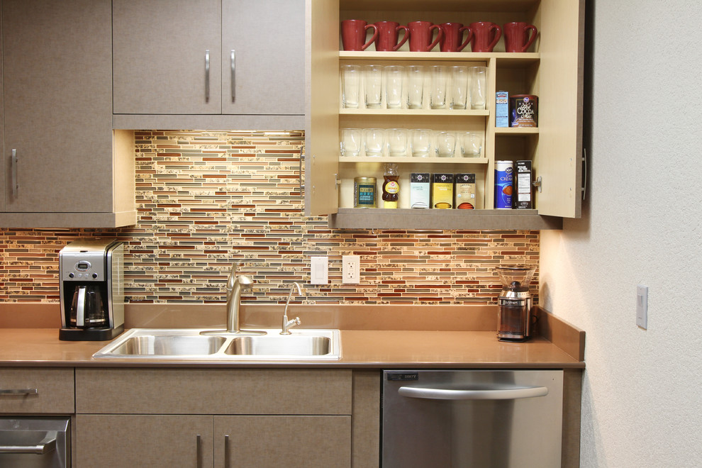 Inspiration for a modern kitchen remodel in Phoenix