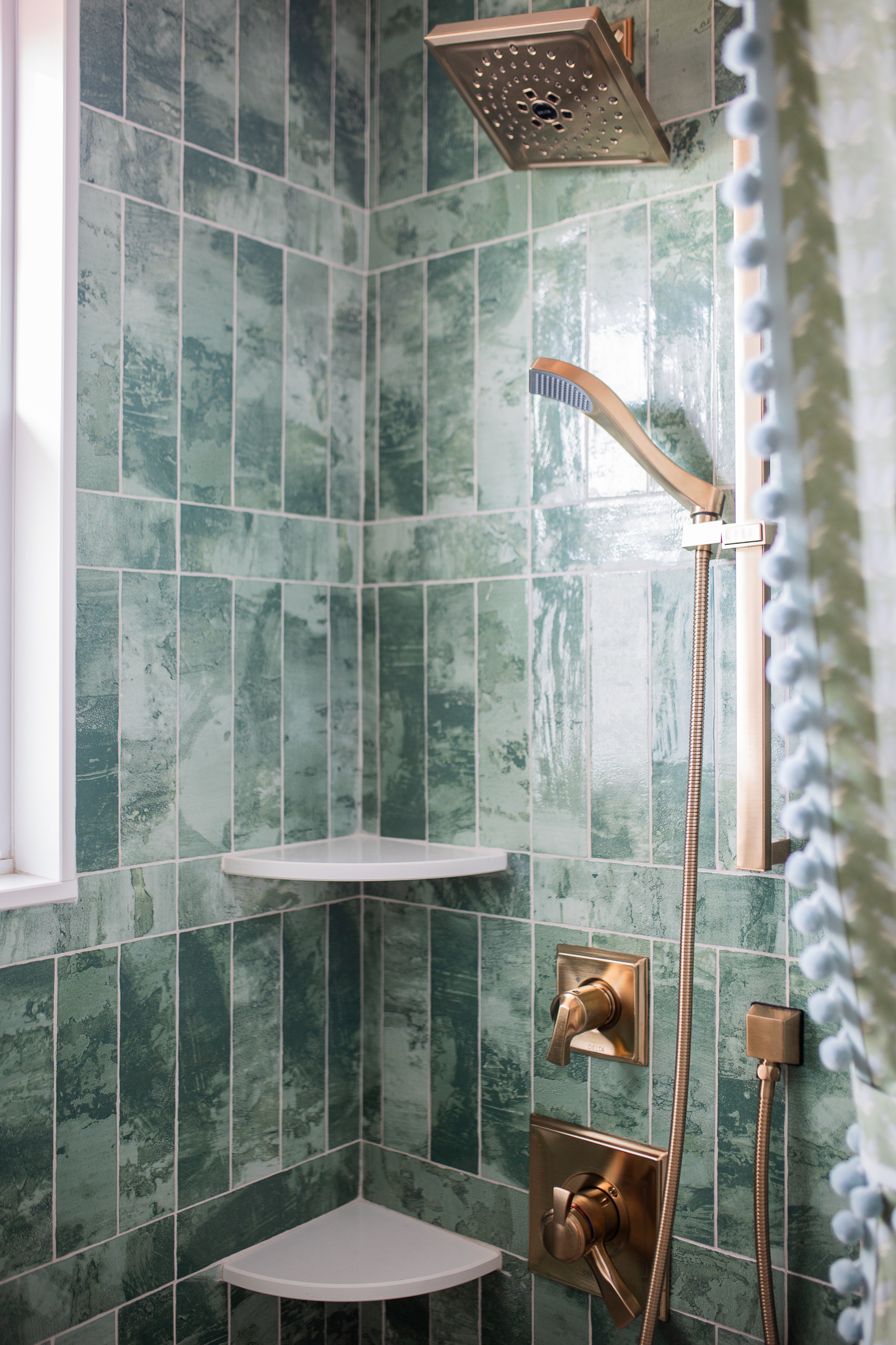Tub bathroom