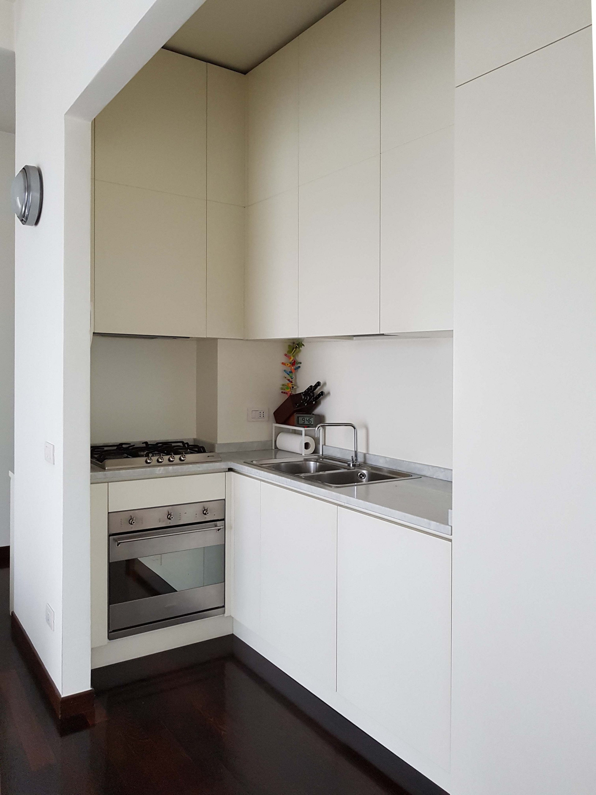 Il bianco bilocale - ristrutturazione a Milano