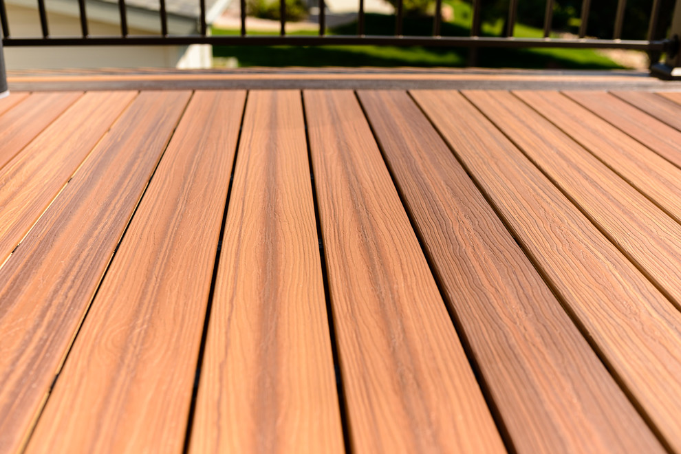 Example of a transitional deck design in Denver