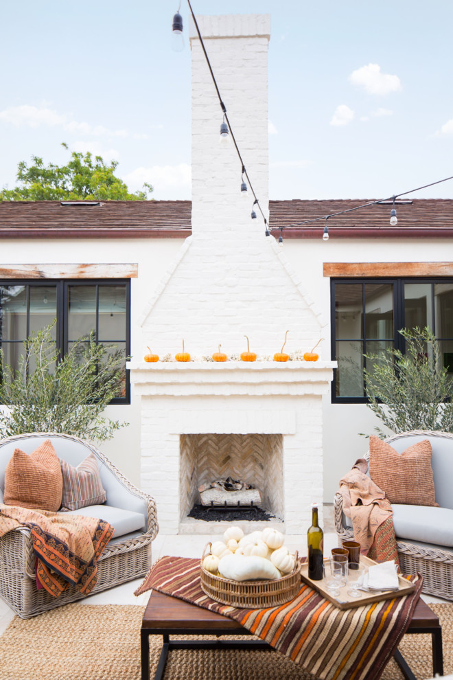 Inspiration for a transitional patio in Orange County.