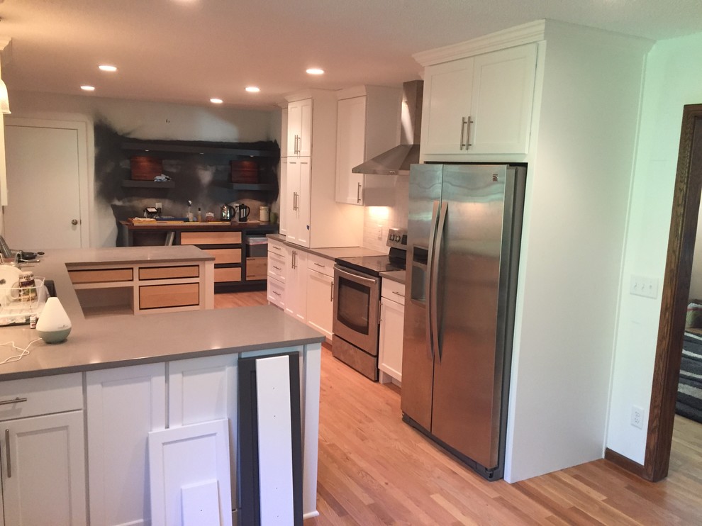 Example of a transitional kitchen design in Minneapolis