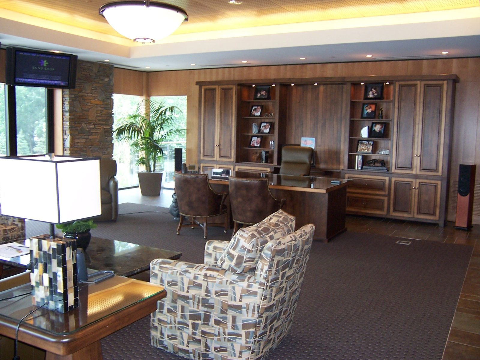 Commercial Lobby/Office
