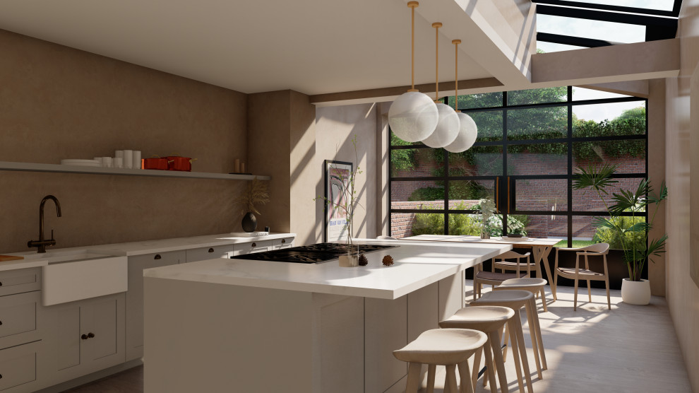 Offene, Kleine Moderne Küche in L-Form mit Schrankfronten mit vertiefter Füllung, hellen Holzschränken, Quarzwerkstein-Arbeitsplatte und Kücheninsel in London