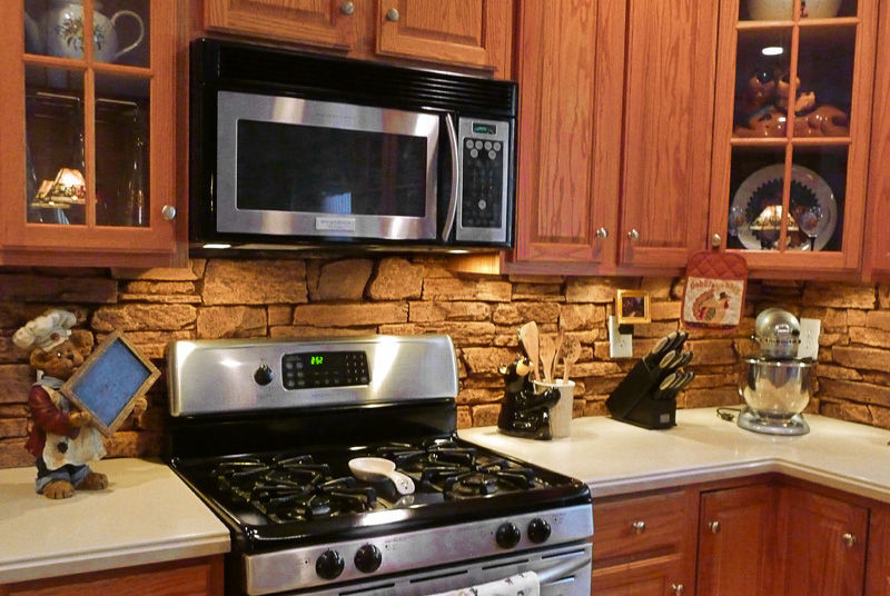 Inspiration for a rustic kitchen remodel in New York