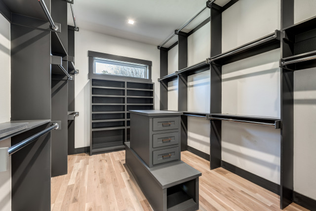 1318 Apache arts-and-crafts-wardrobe