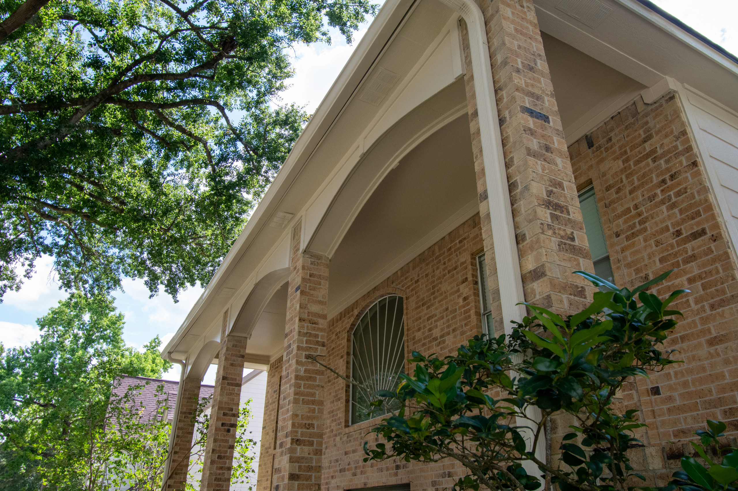 Full Roof Replacement & Exterior Restoration on a 1990s Spanish‑Tile Metal Roof
