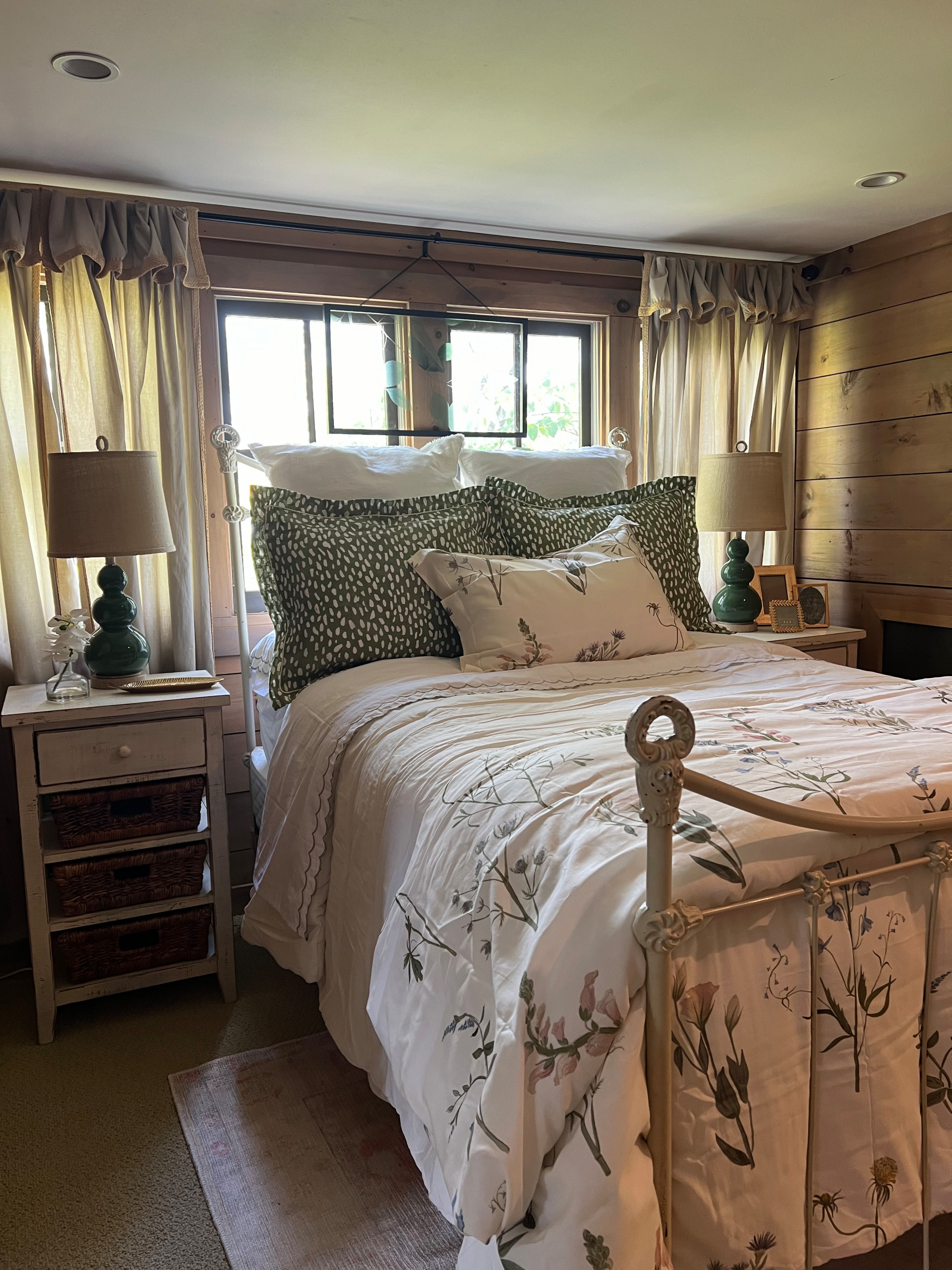 Eddy Lake Home