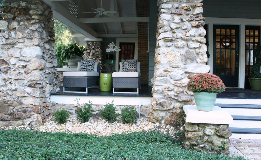 Photo of a transitional verandah in Tampa.