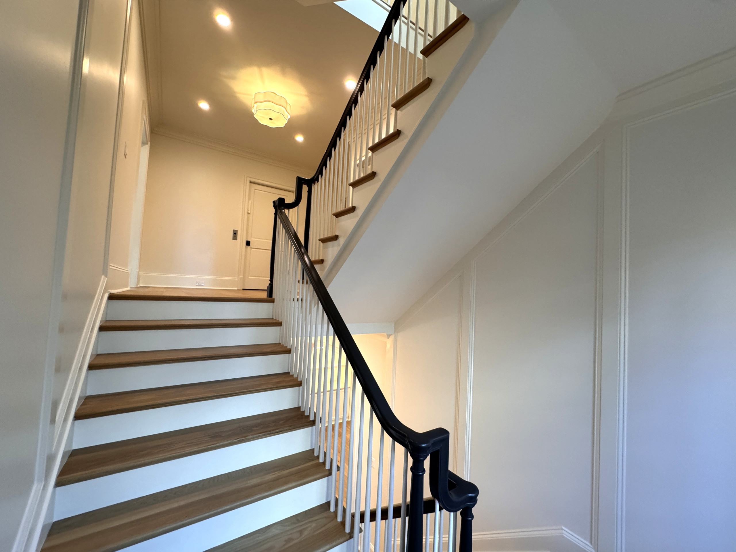 Project #160 | Traditional Box Stair with Gooseneck Handrail