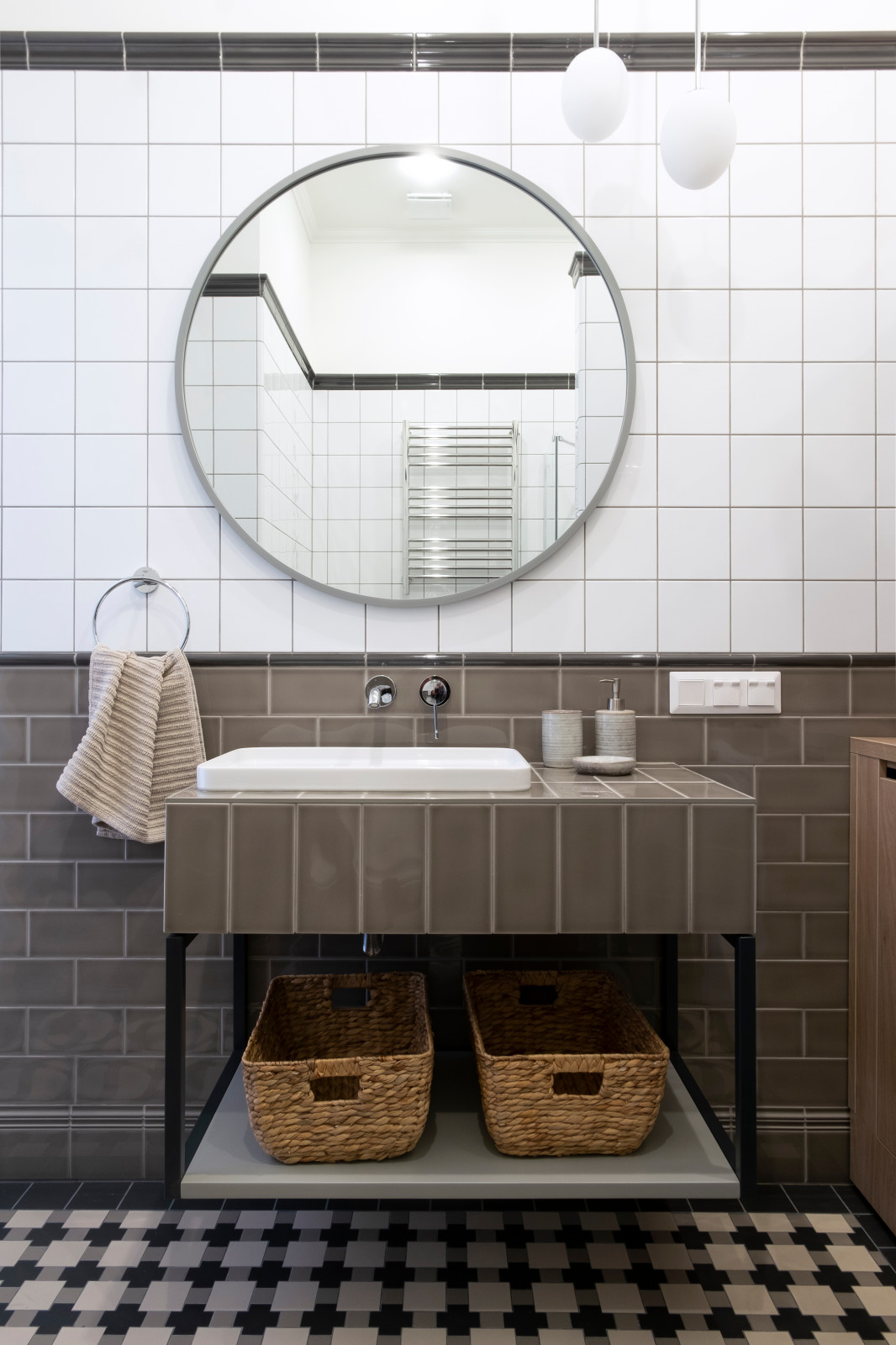 Ванная с мебелью индивидуального изготовления