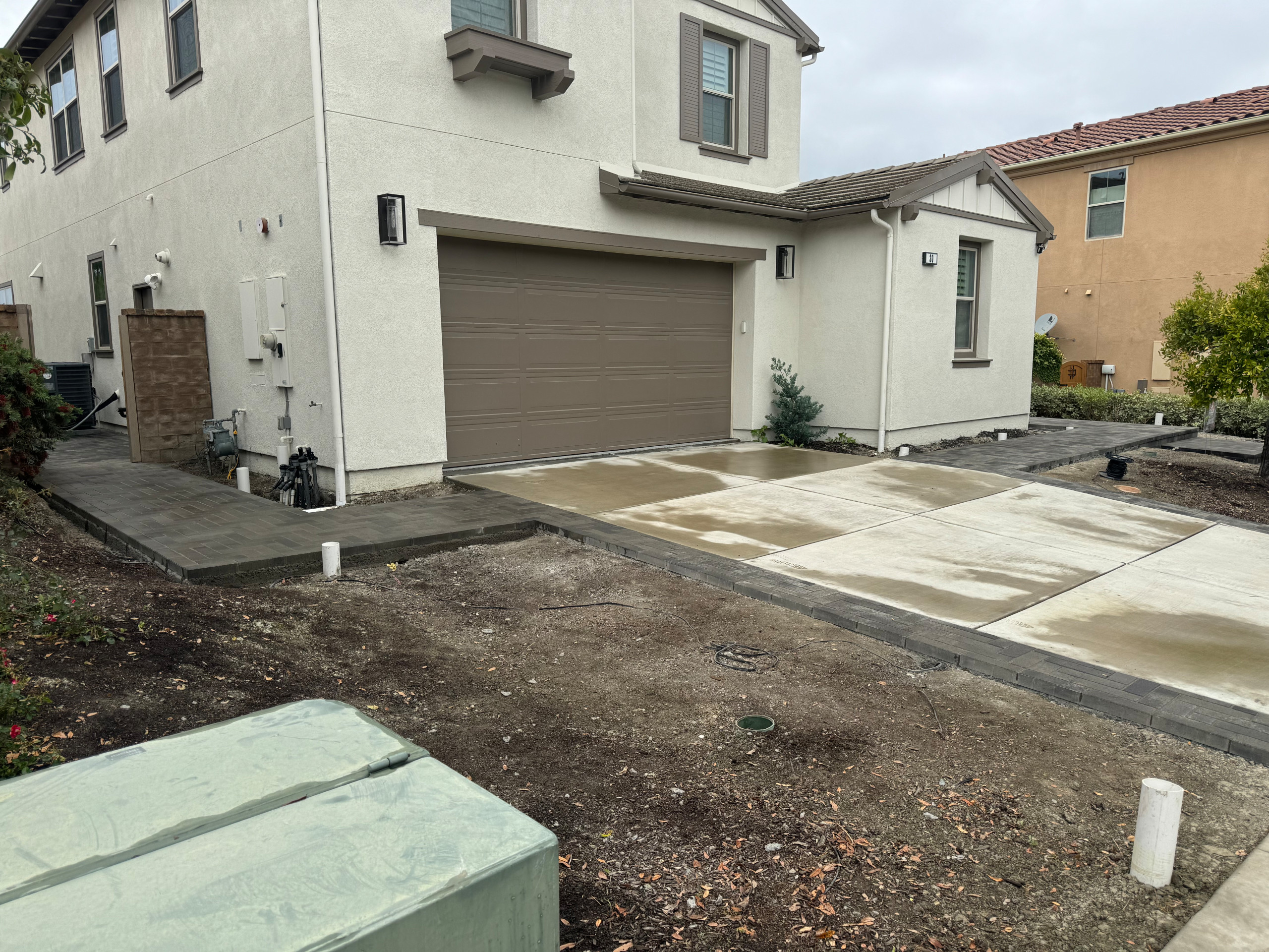 LR Pavers And Wall