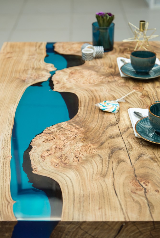 Стол-река из Карагача, голубая река