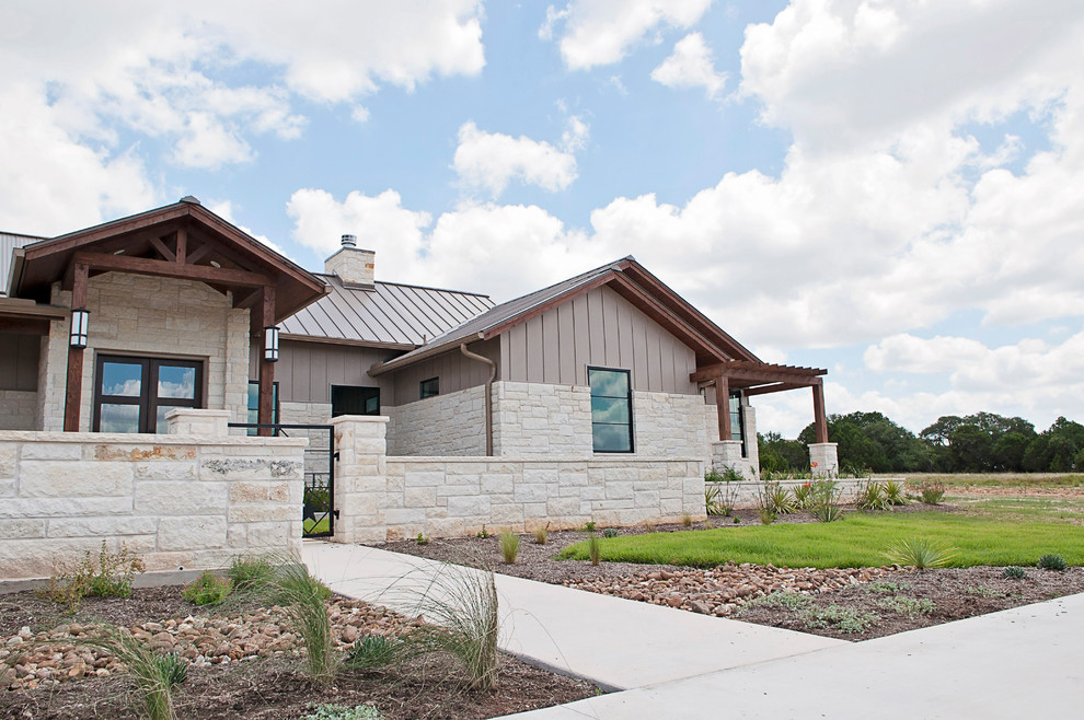 Inspiration for a transitional home design remodel in Austin