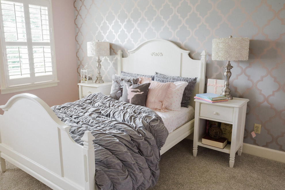 Photo of a large traditional kids' bedroom for kids 4-10 years old and girls in Nashville with multi-coloured walls, carpet and grey floor.