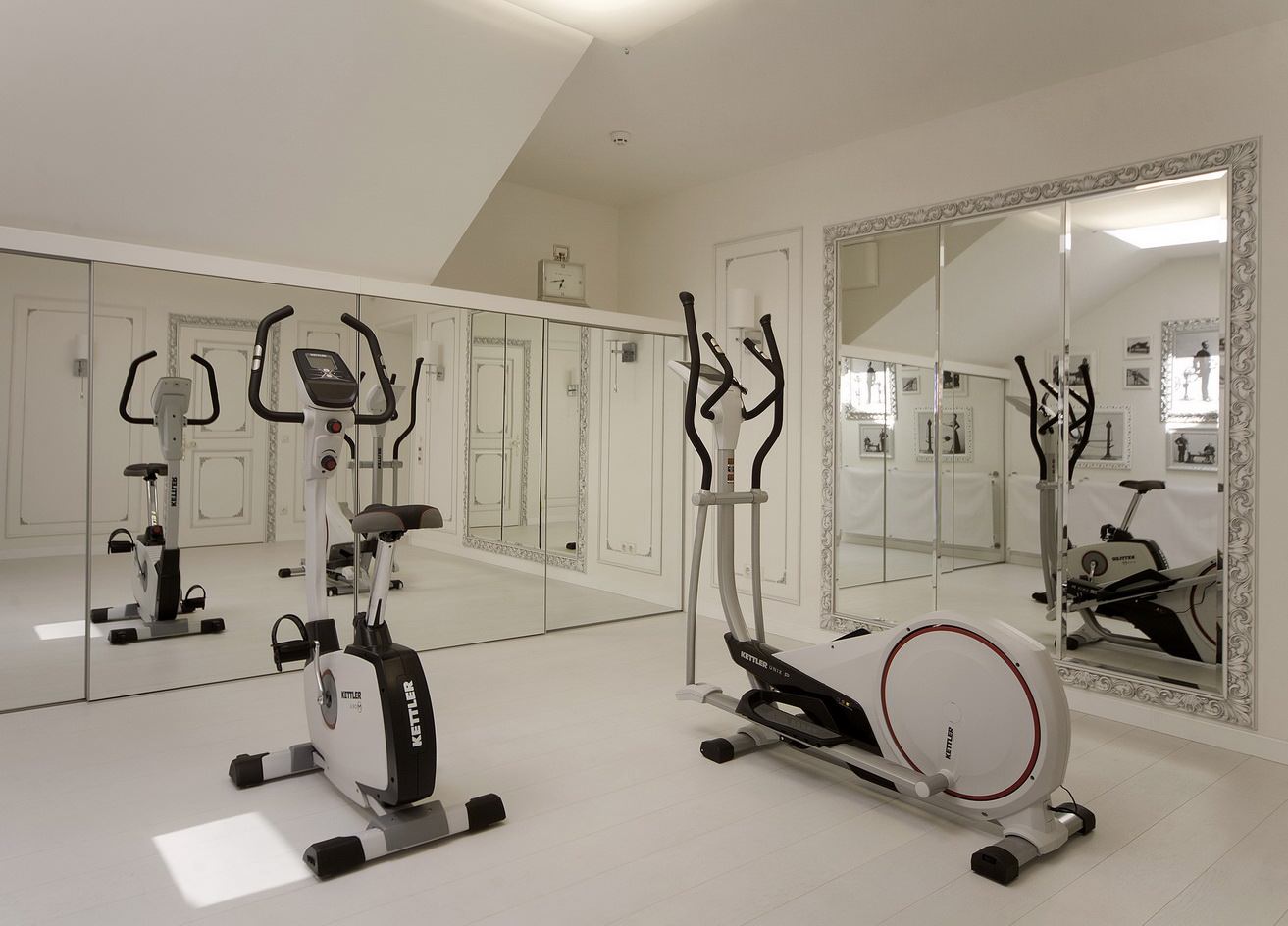 Жилая квартира. г. Киев "Квартира с фишкой"