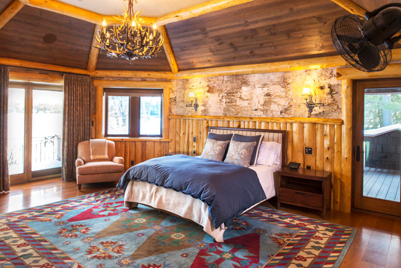 This is an example of a country bedroom in New York.