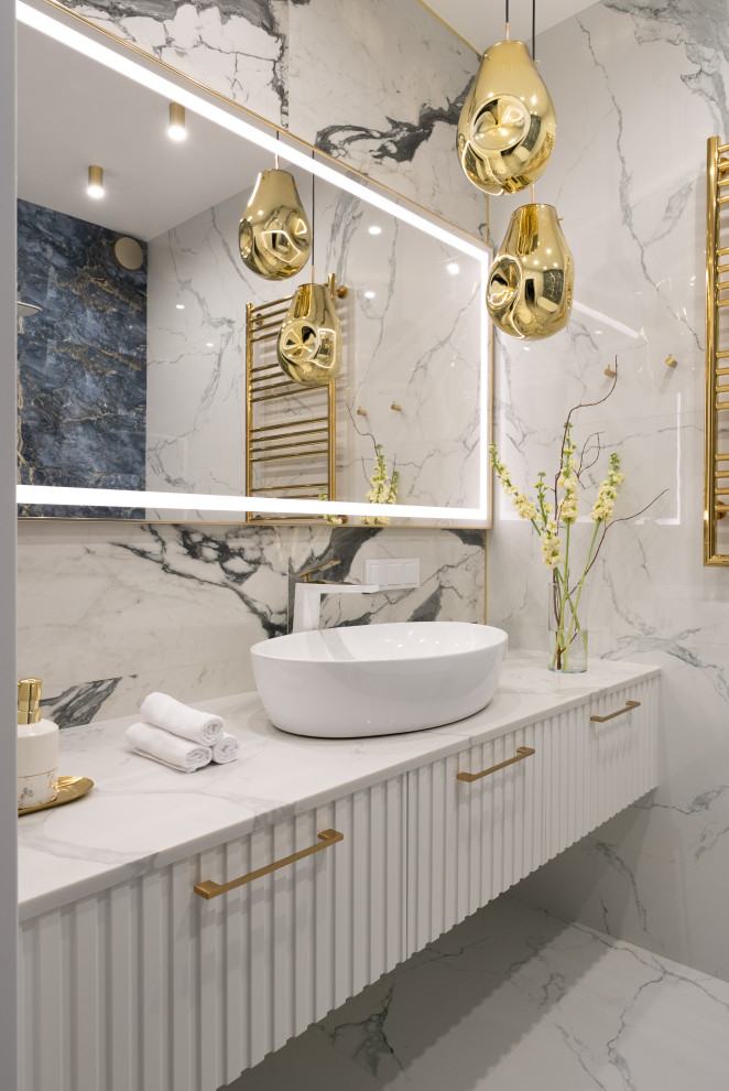 Неоклассика с акцентами индиго