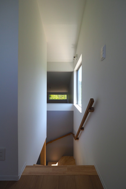 富津の家 scandinave-escalier