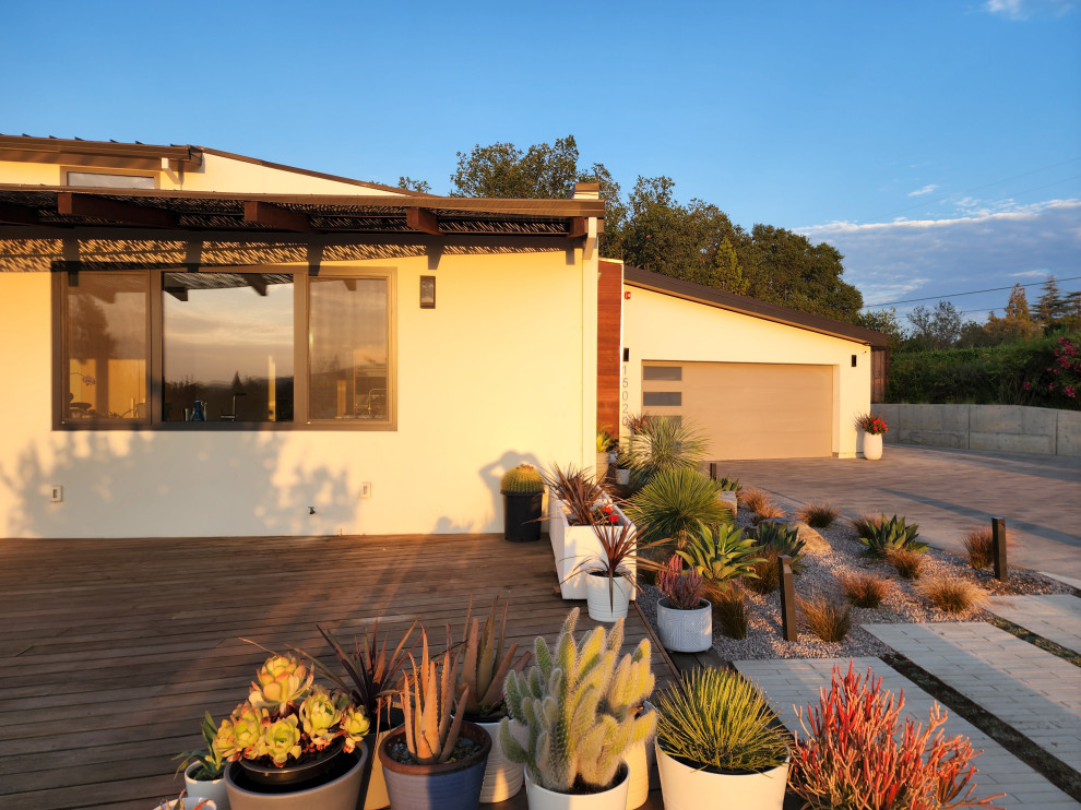 Minimalist deck photo in San Francisco
