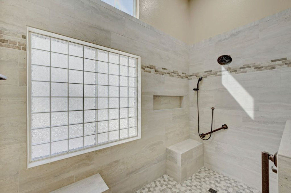 Modern Master Bathroom in Green Valley Ranch - Modern - Bathroom - Las ...