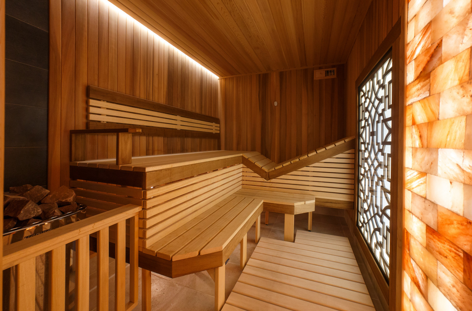 Интерьер загородного дома с двусветным пространством