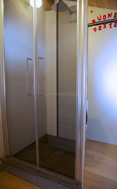 Doccia contemporary-bathroom