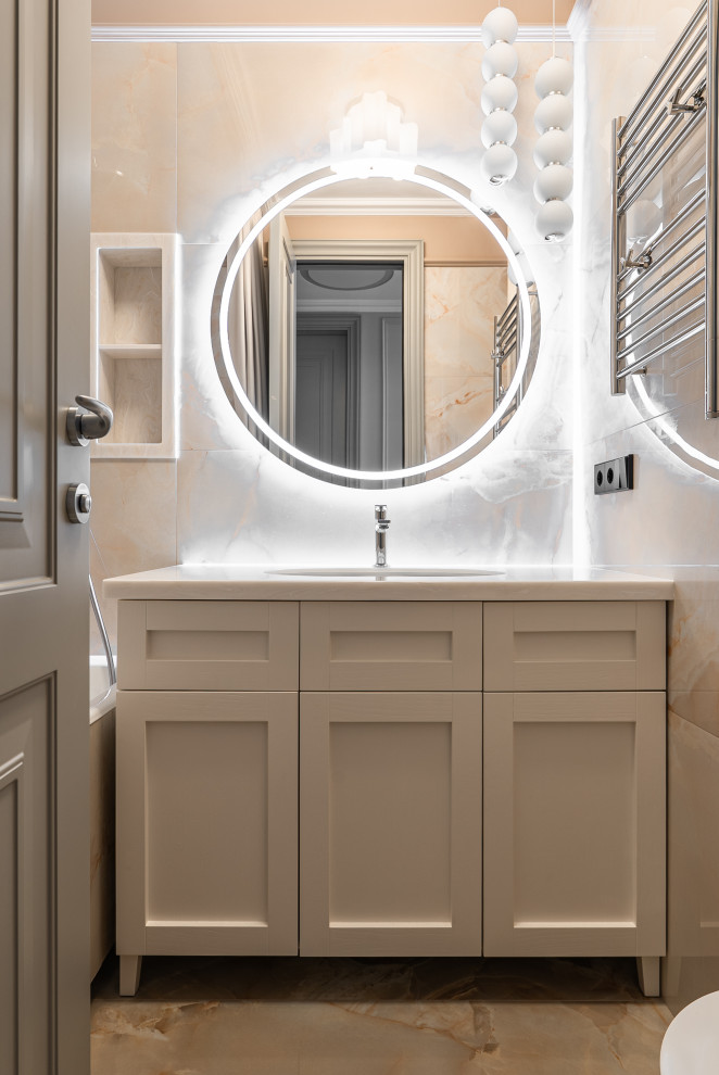 с видом на реку