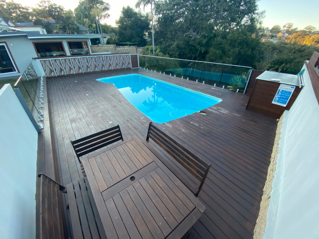 Oyster Bay modern-deck