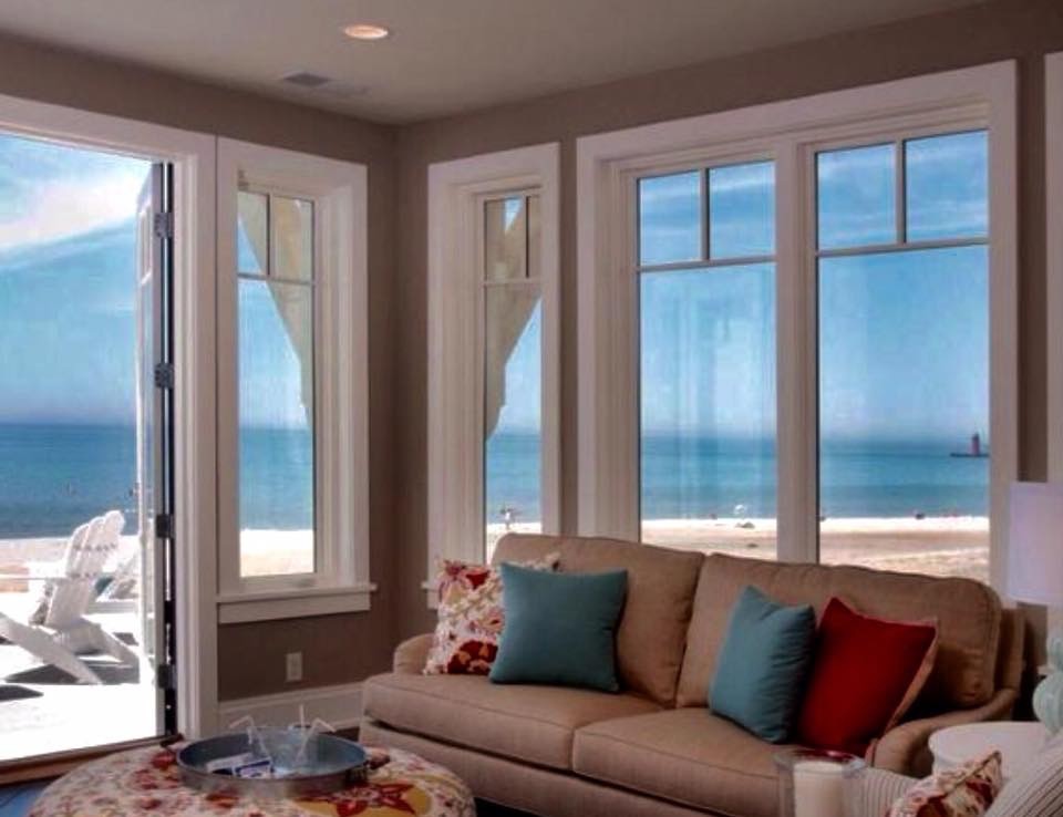 Inspiration for a transitional home design remodel in Chicago