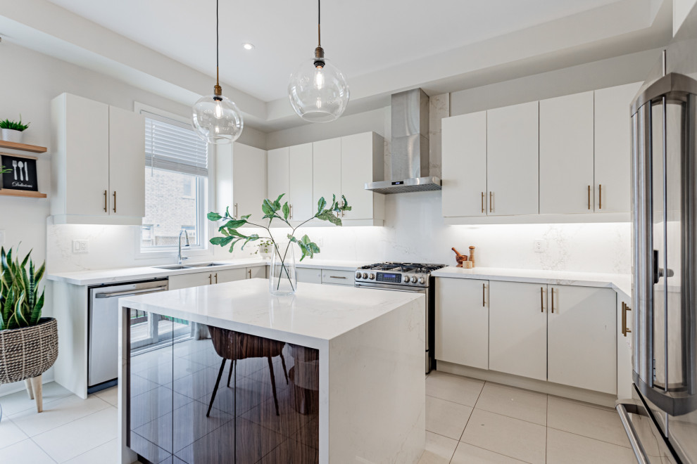 Kitchen - transitional kitchen idea