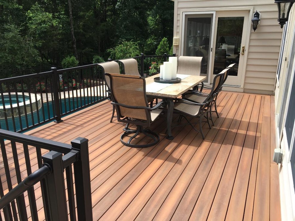 Example of a trendy deck design in DC Metro