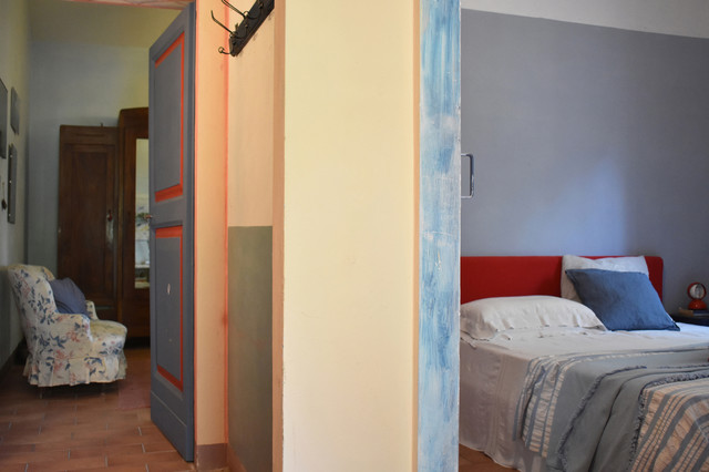 Home Staging Microricettivit&agrave; casa-de-campo-recibidor-y-pasillo