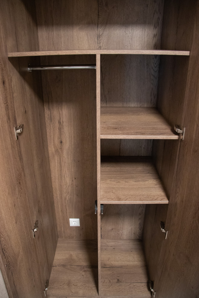 Встроенный шкаф в ванну. Тумба под раковину