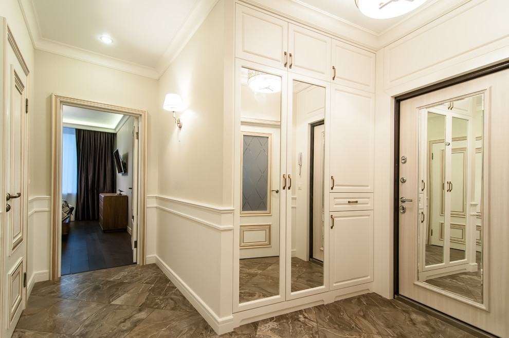 Квартира на набережной