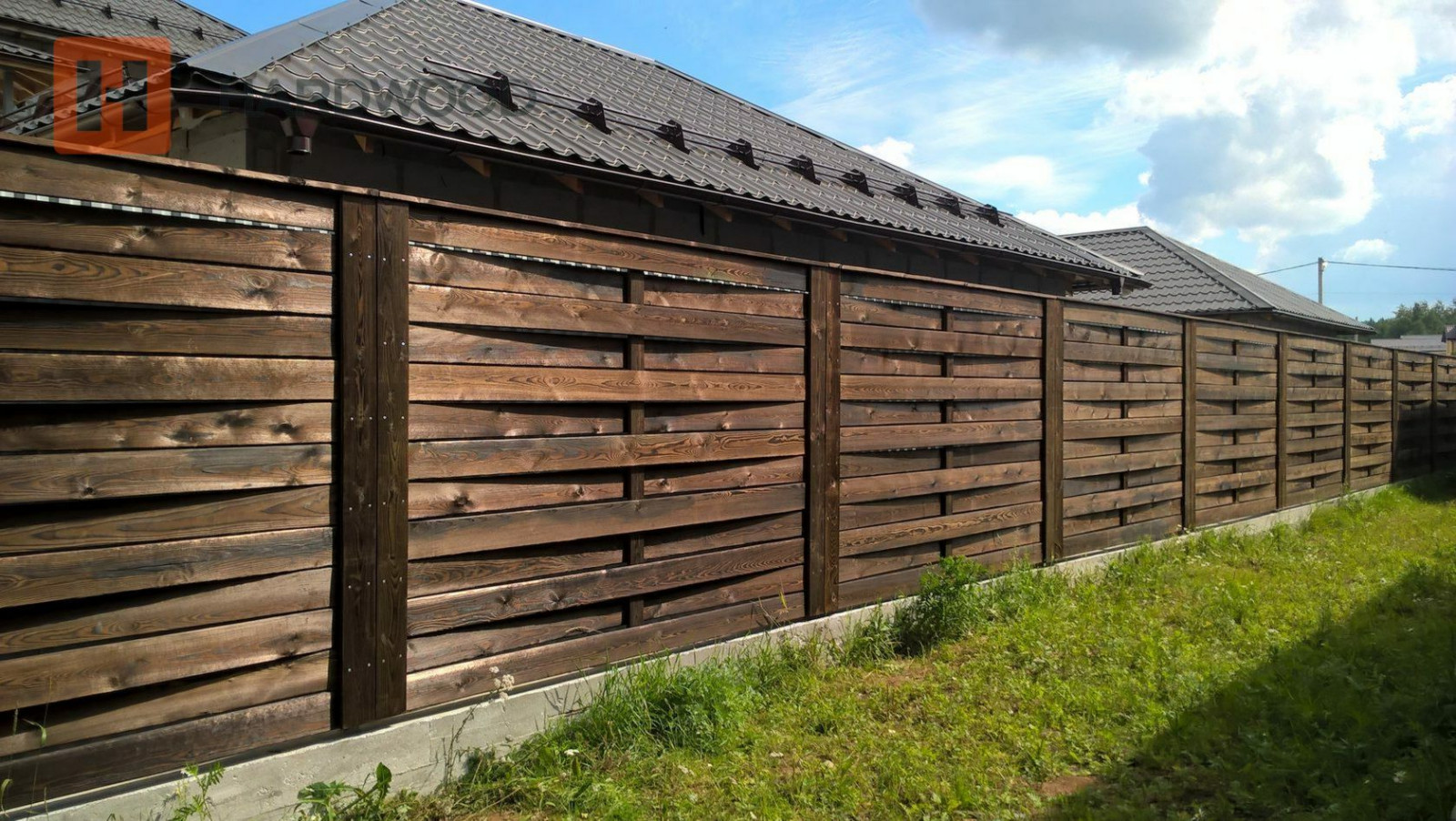 Забор плетенка из каменной древесины