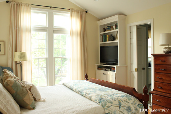 Built-in Bookshelves in our Master Bedroom - TV with ...