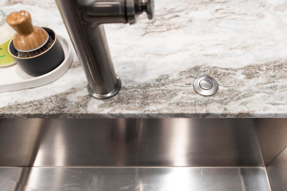 Kitchen - kitchen idea in Phoenix
