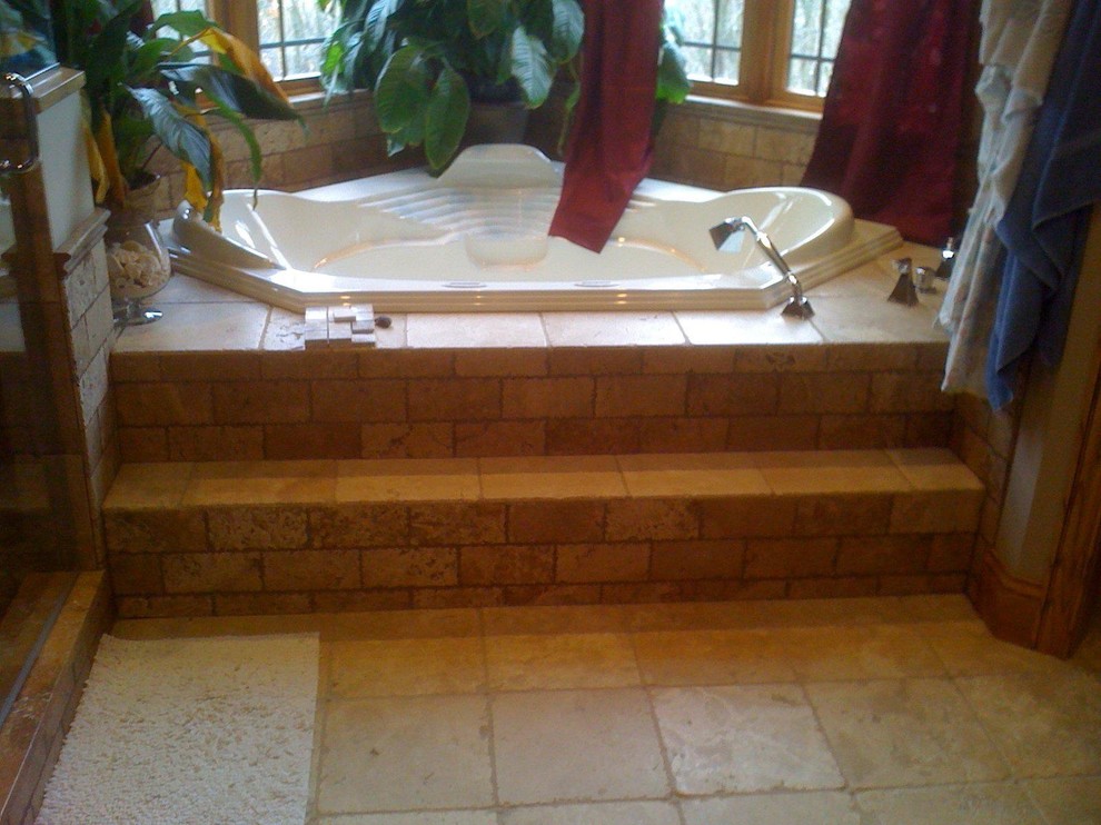 Alcove bathtub - large beige tile alcove bathtub idea with beige walls