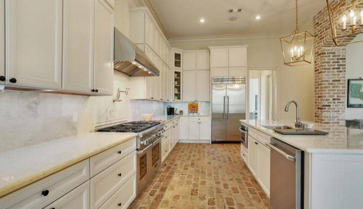 Home design - transitional home design idea in Austin