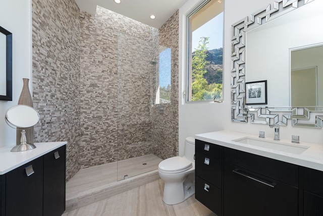 San Circle Residence contemporary-bathroom