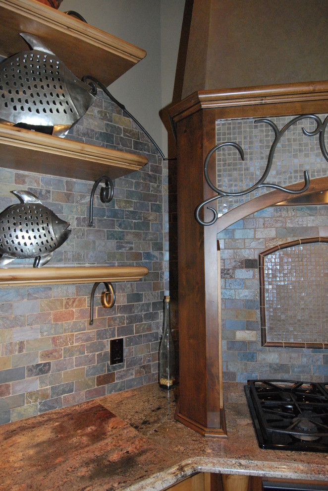 Home design - rustic home design idea in Indianapolis