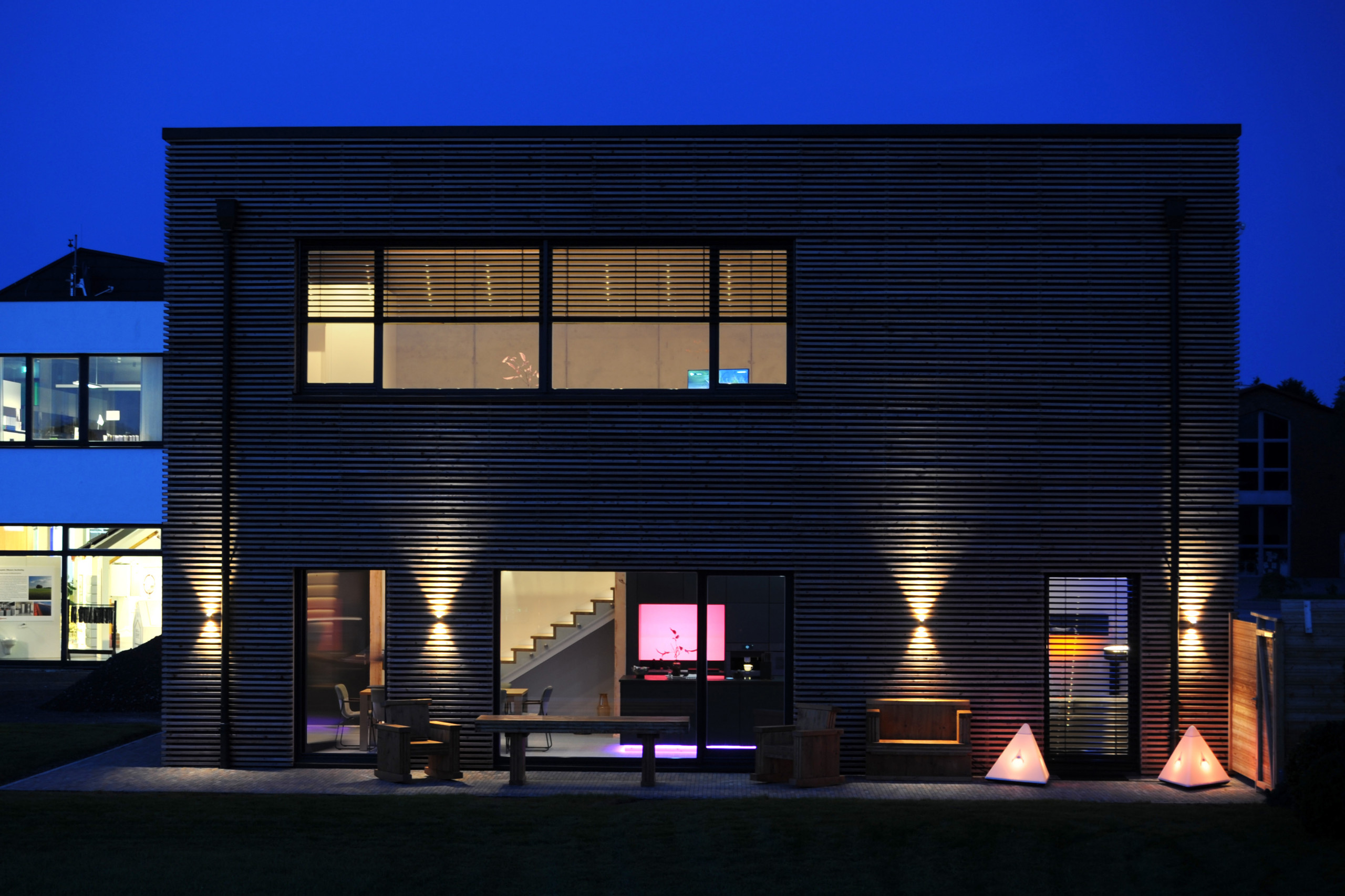 Natelberg Showroom Smart Haus Huus Bad Heizung Planung Präsentation Neubau Ausstellung Interior Design NRW Krefeld Rhauderfehn Architektur Innenarchitektur Gestaltung 3D Live Wohnen testen Erlebnis