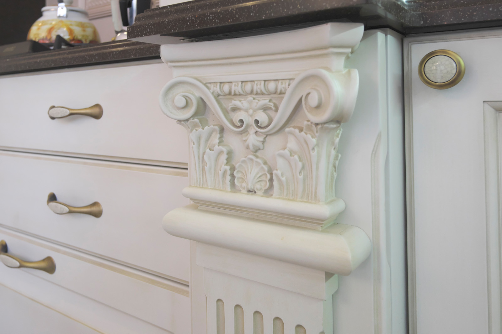 Элитная кухня для загородного дома