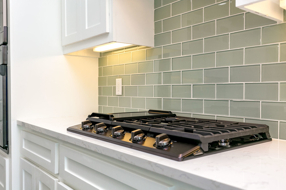 Transitional kitchen photo in Austin