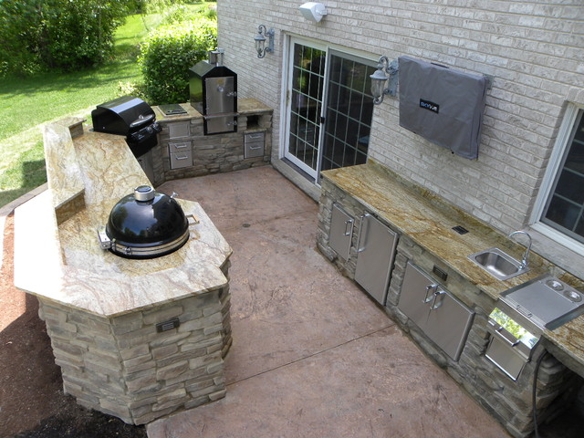 Outdoor Kitchen eclectic-patio