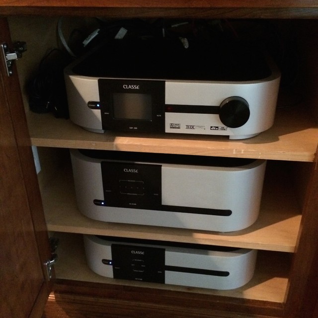 Audio Equipment moderne-dagligstue
