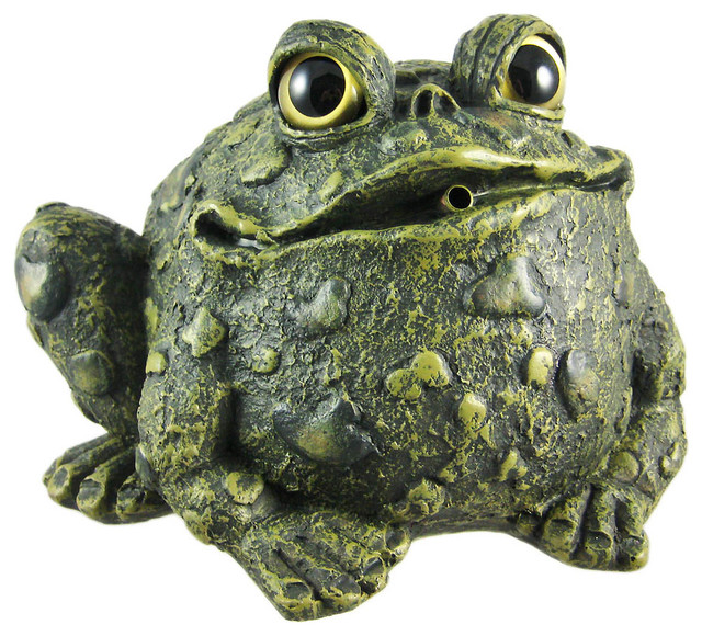 Toad Hollow Green Frog Garden Pond Fountain Spitter - Traditional ...