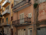 In Sicilia una Casa Rinasce tra Scorci di Città e Cielo (12 photos) - image  on http://www.designedoo.it
